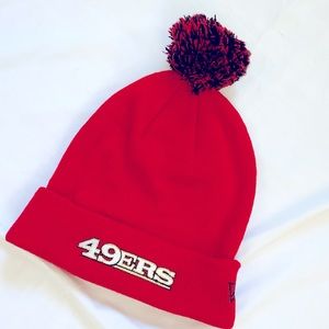 🎉HP🎉 🏈❤️💛 49ers Pom-Pom Knitted Beanie